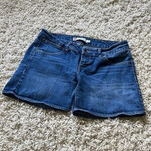 Levi's Jeans Genuinely Crafted Juniors Jean Short Size 9 Sewn Hem RN# 81917